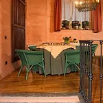 Dei Mai Intees Otel 4*