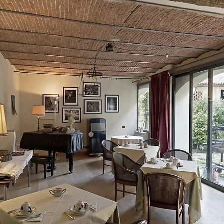 Dei Mai Intees Hotel 4*