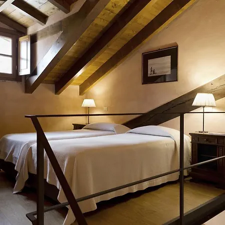 Hotel Dei Mai Intees Azzate