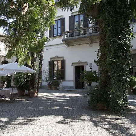 Dei Mai Intees Hotel